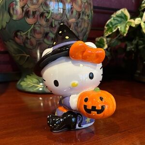 NWOT Blue Sky Clayworks Hello Kitty Halloween Witch Wizard Figurine